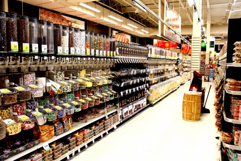 vitrine-LA TRINITE-min_retail_grocery_supermarket_store_food_shopping_market_shop-613228